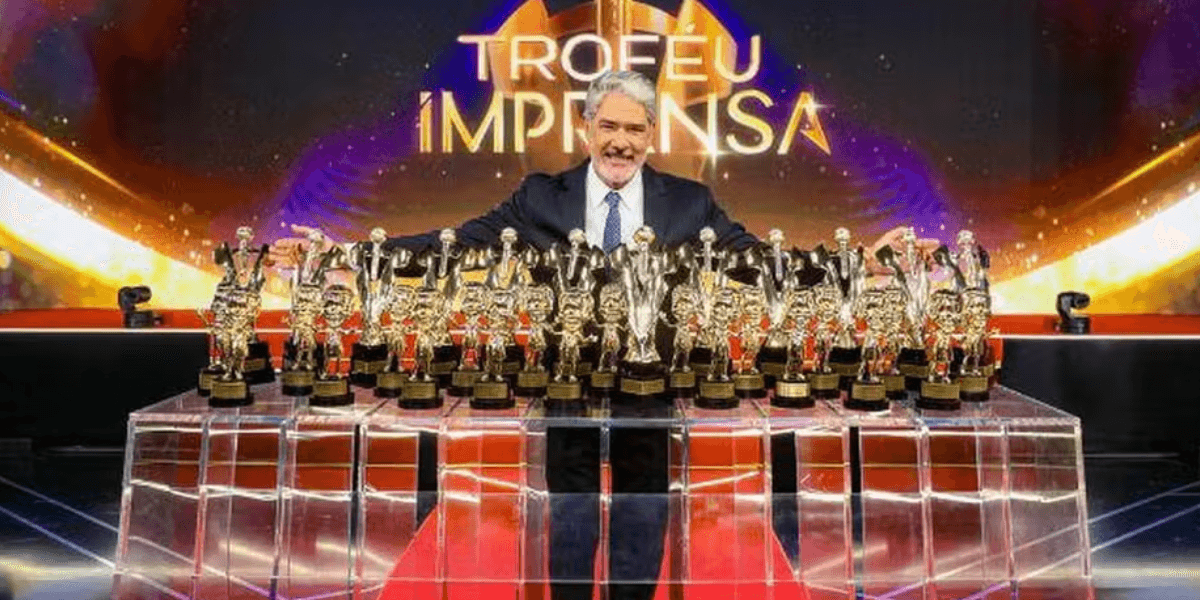 William Bonner recebe 33 estatuetas do Troféu Imprensa no SBT