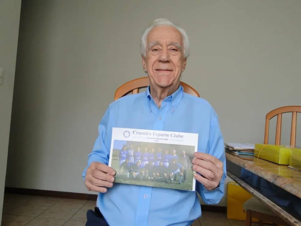Ex-presidente do Cruzeiro, César Masci é homenageado no Mineirão