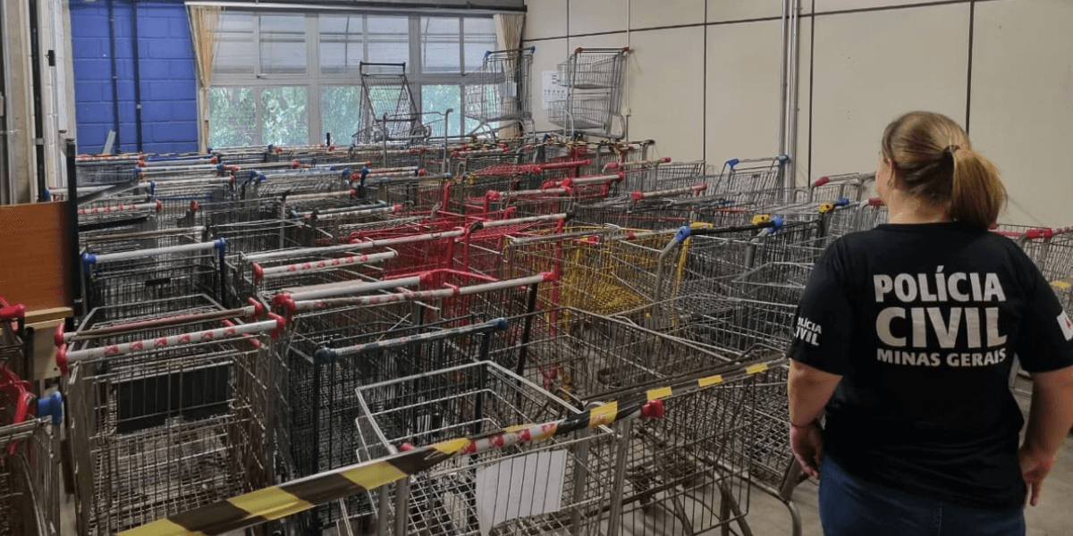 Polícia apreende 120 carrinhos de supermercado furtados em BH