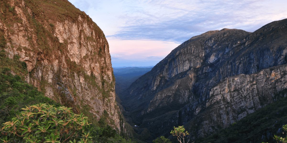 Mulher é picada por cobra na Serra do Cipó e resgatada de helicóptero