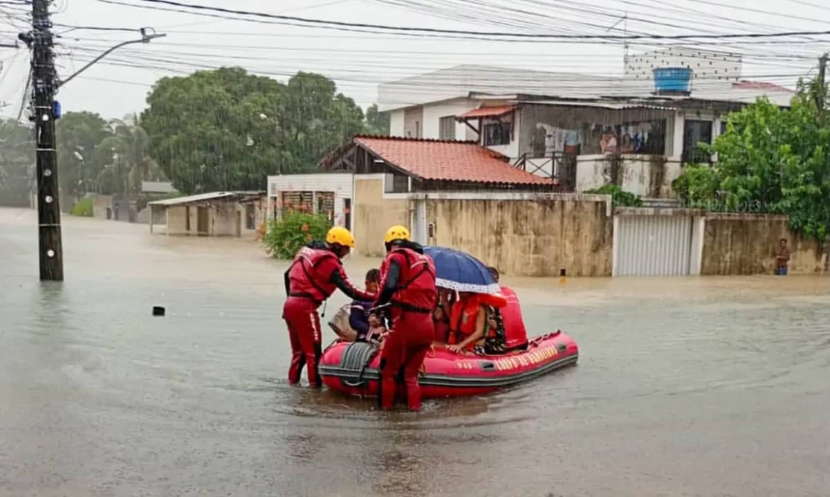 Chuvas deixam 6 mortos e milhares de desalojados em PE e na PB