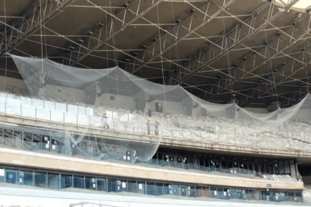 Mineirão instala telas no setor visitante