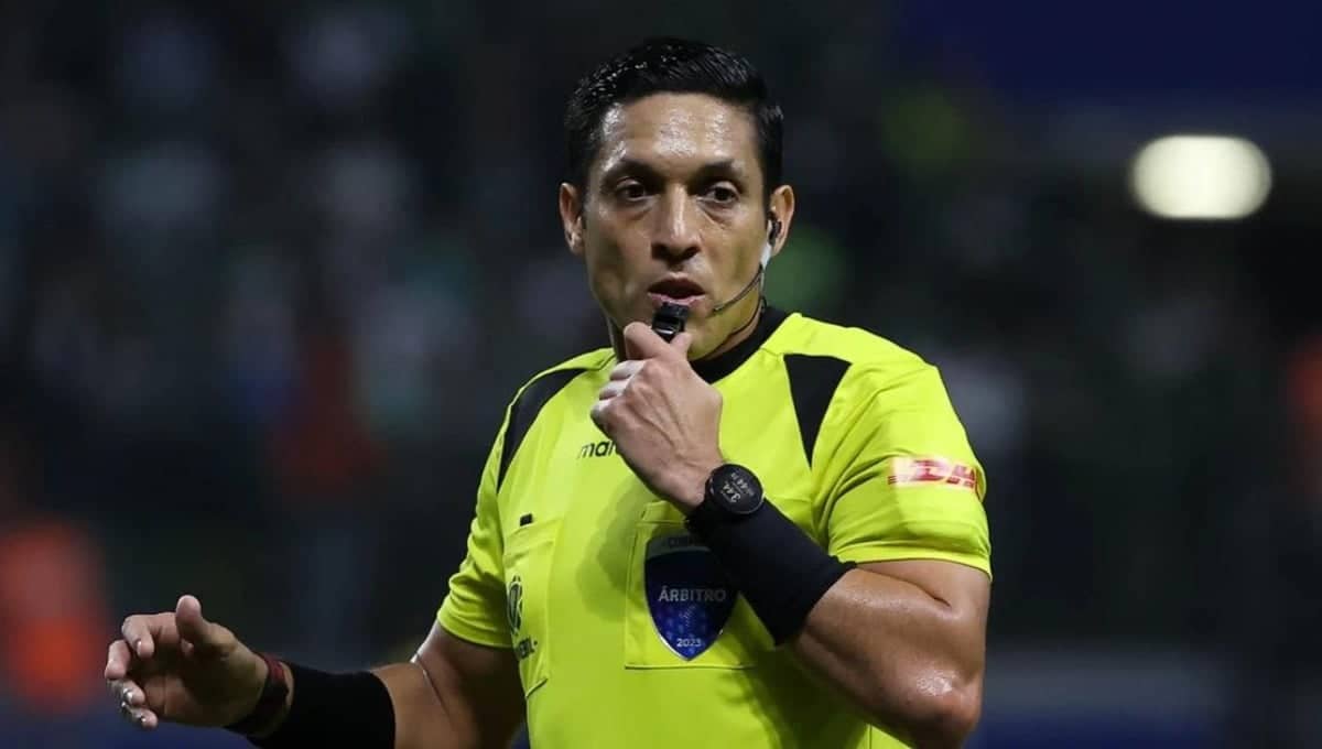 Jesús Valenzuela apita Boca x Cruzeiro