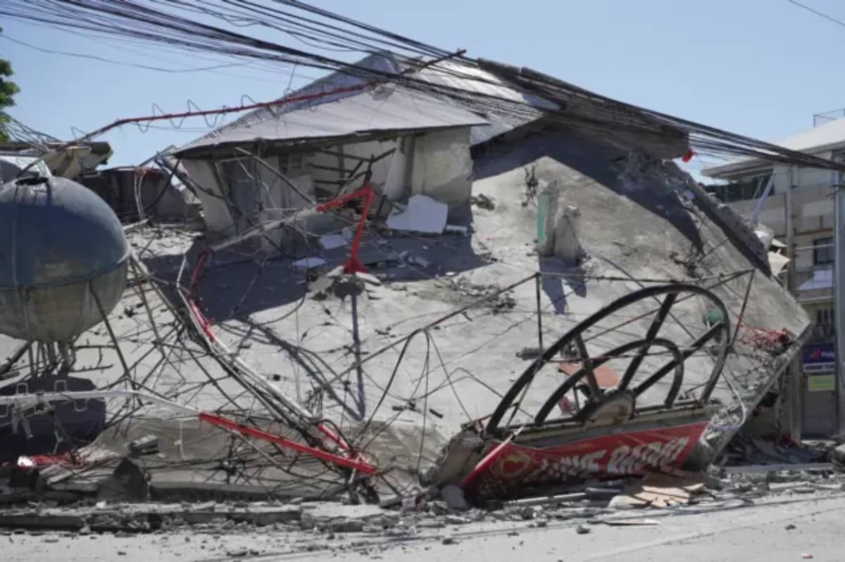 Terremoto de magnitude 7,8 nas Filipinas deixa ao menos 32 mortos 