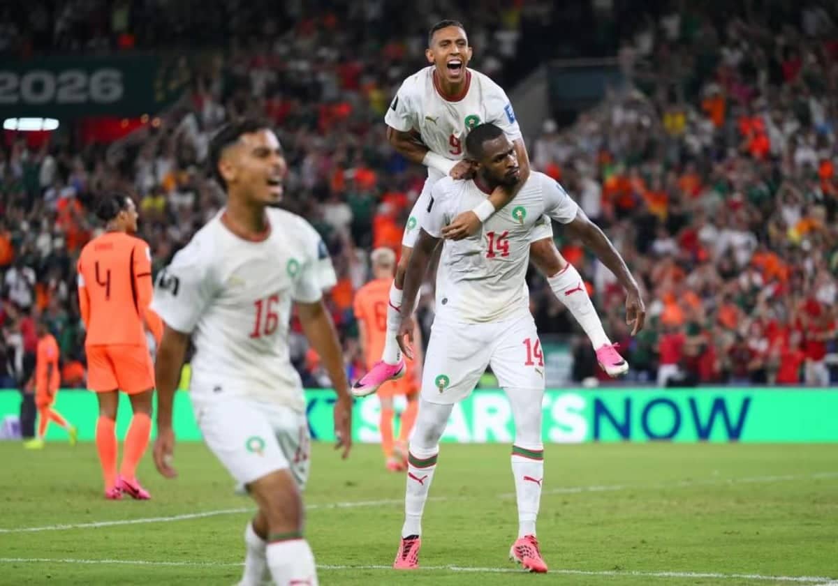 Marrocos vence a Holanda nos pênaltis e pega o Canadá nas oitavas