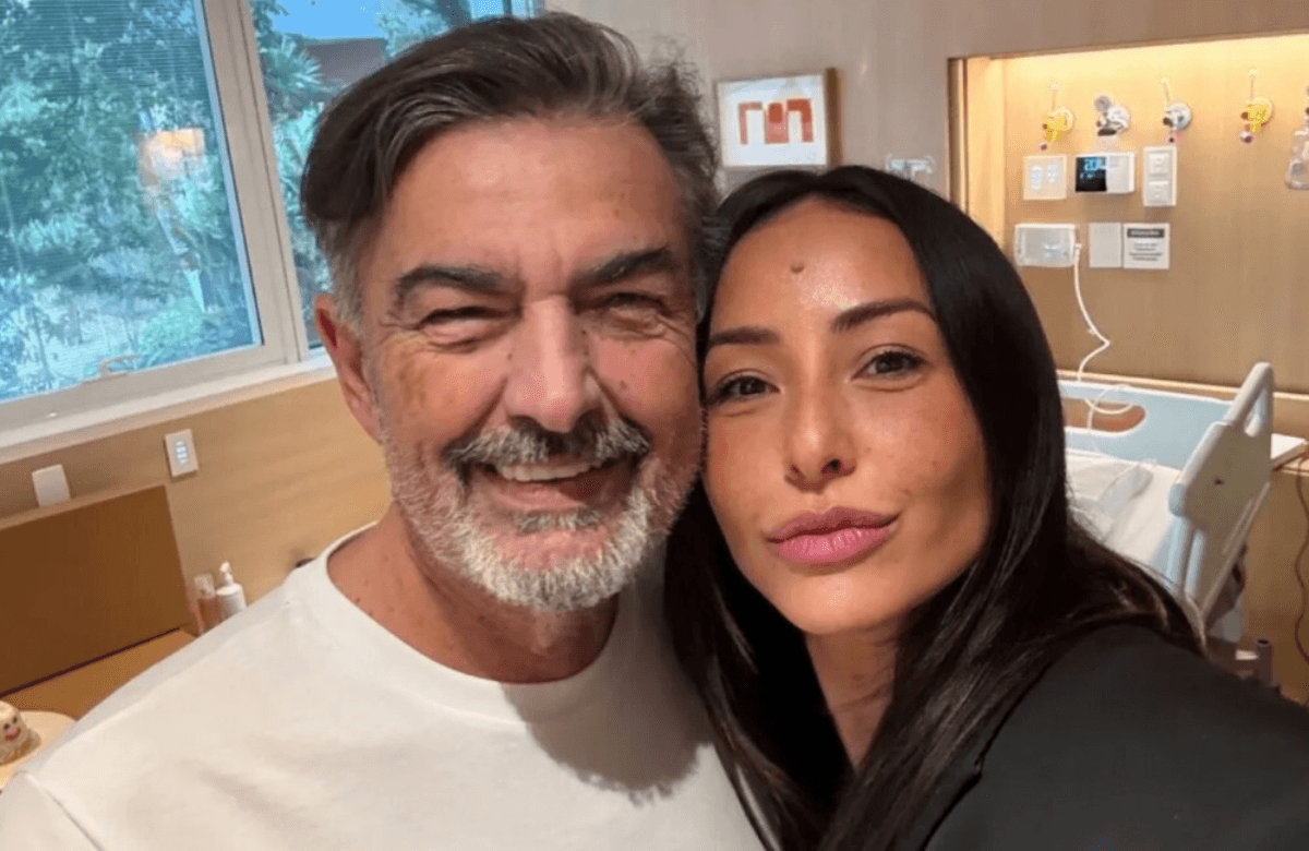 Sabrina Sato celebra fim do tratamento do pai