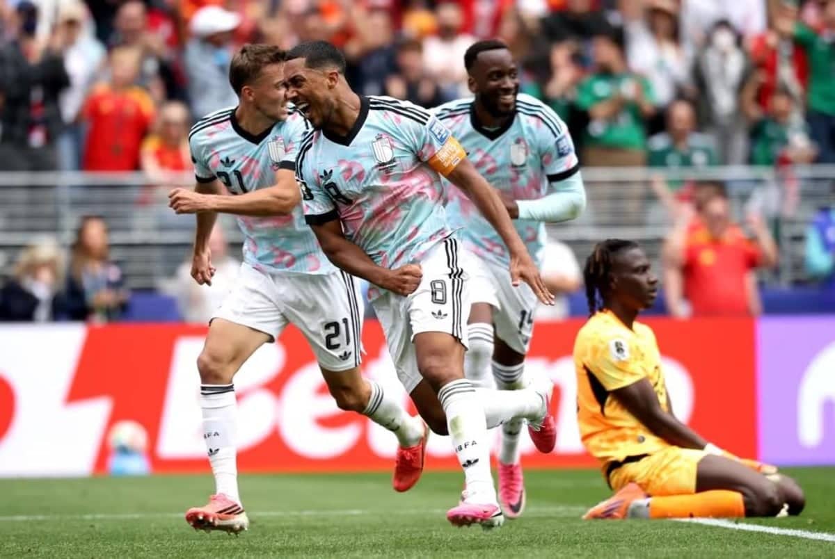 Bélgica vira na prorrogação e passa por Senegal