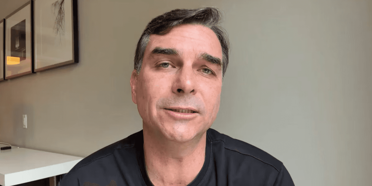 Flávio tem filiação alterada no TSE e tem registro de candidatura impedido