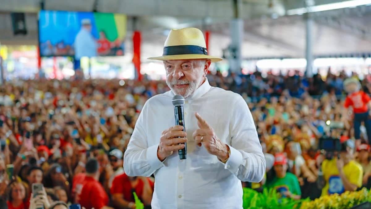 Lula admite que será multado por propaganda antecipada