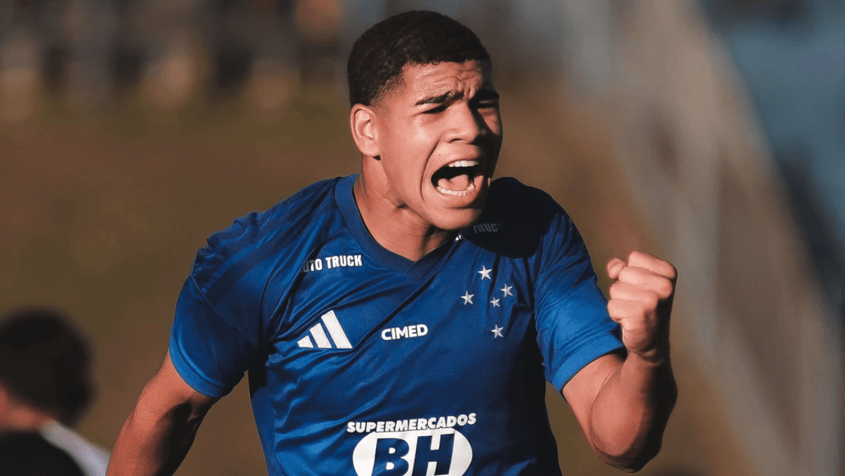 Thaylon assina primeiro contrato com o Cruzeiro