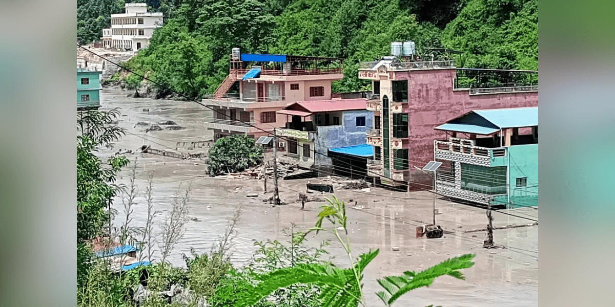 Mortos por enchente no Nepal sobem para 95; 384 turistas seguem desaparecidos