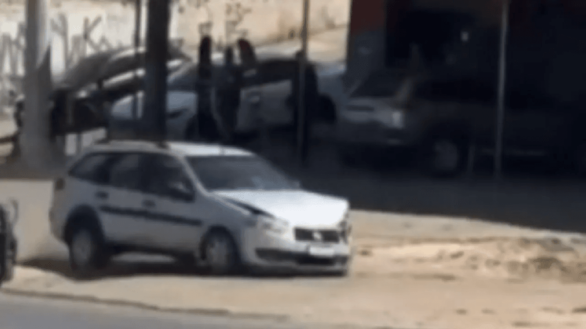 PRF detém motorista sem CNH após fuga em BH