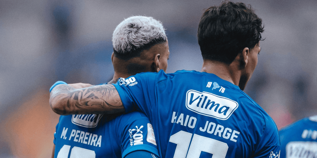 Matheus Pereira vai às redes após 'polêmica' e publica foto com Kaio Jorge