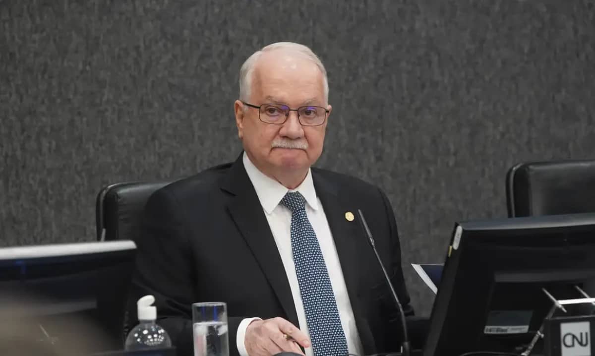 Coordenador de campanha de Flávio diz a Fachin que não haverá "vingança" ao STF