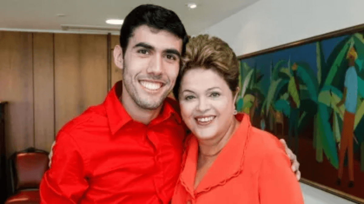 "Dilma Bolada" teria iniciado boato sobre padroeira, diz campanha de Flávio