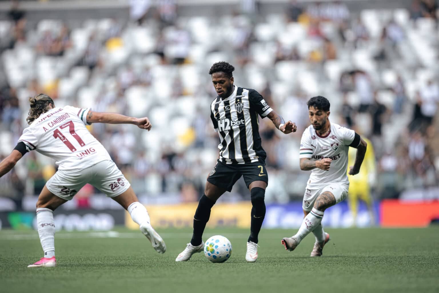 Domínguez elogia reforços do Galo e revela treino específico com Fred e Castaño