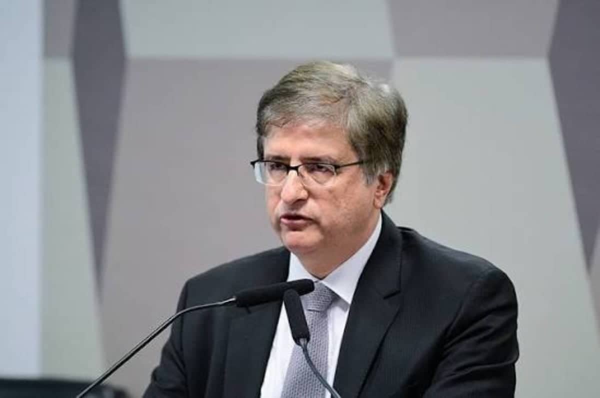 PGR pede nulidade de relatório da PF sobre relação de Vorcaro com Moraes