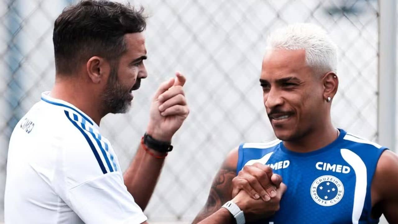 Artur Jorge elege Matheus Pereira como melhor do Brasileirão