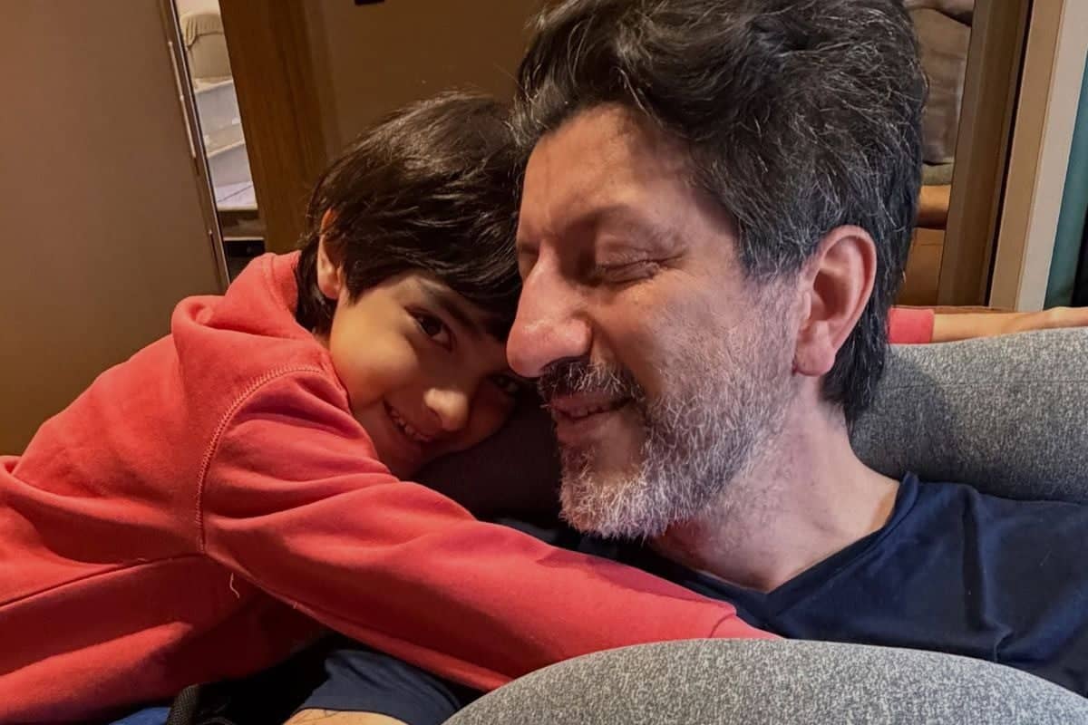 Filho de Lito Sousa, de 7 anos, envia flores ao pai: “Foi ótimo voar com você”