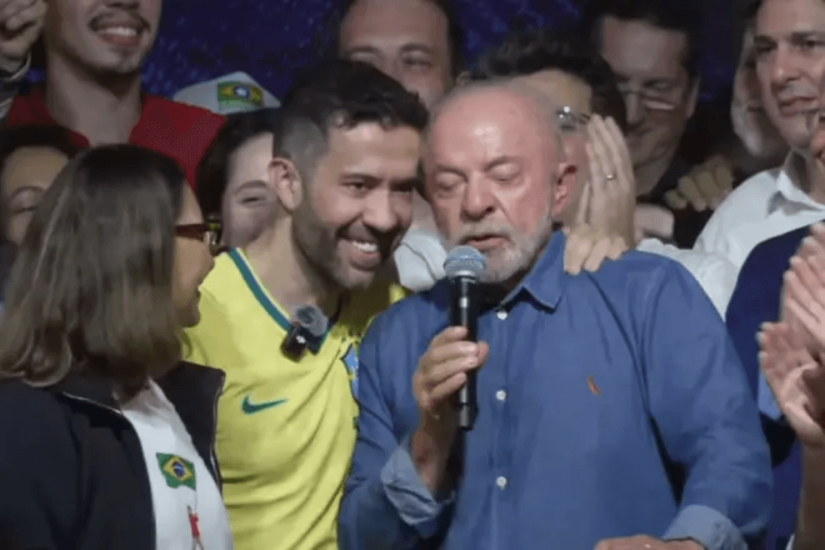 Janones almoça com Lula no Alvorada e diz que seguirá determinação do presidente