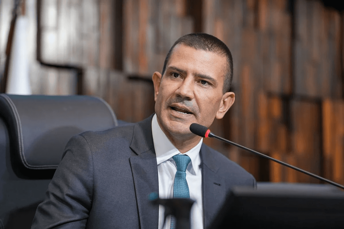 Douglas Ruas é eleito governador do RJ após retotalização dos votos