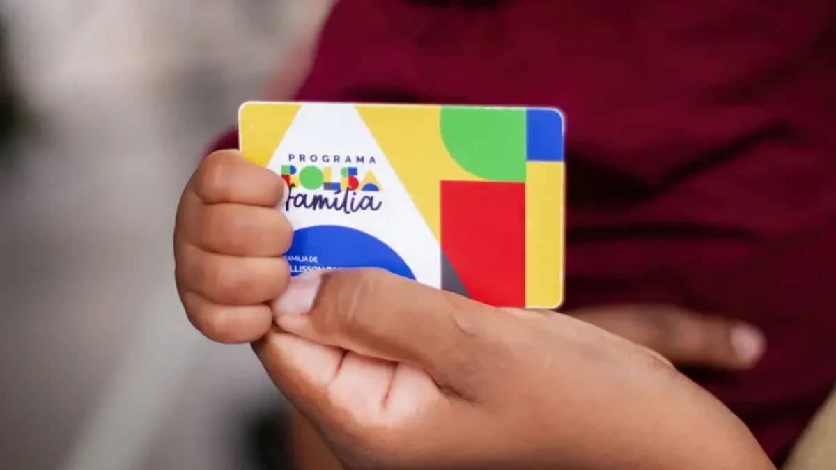 Bolsa Família teve reajuste editado em sigilo pelo governo, diz site