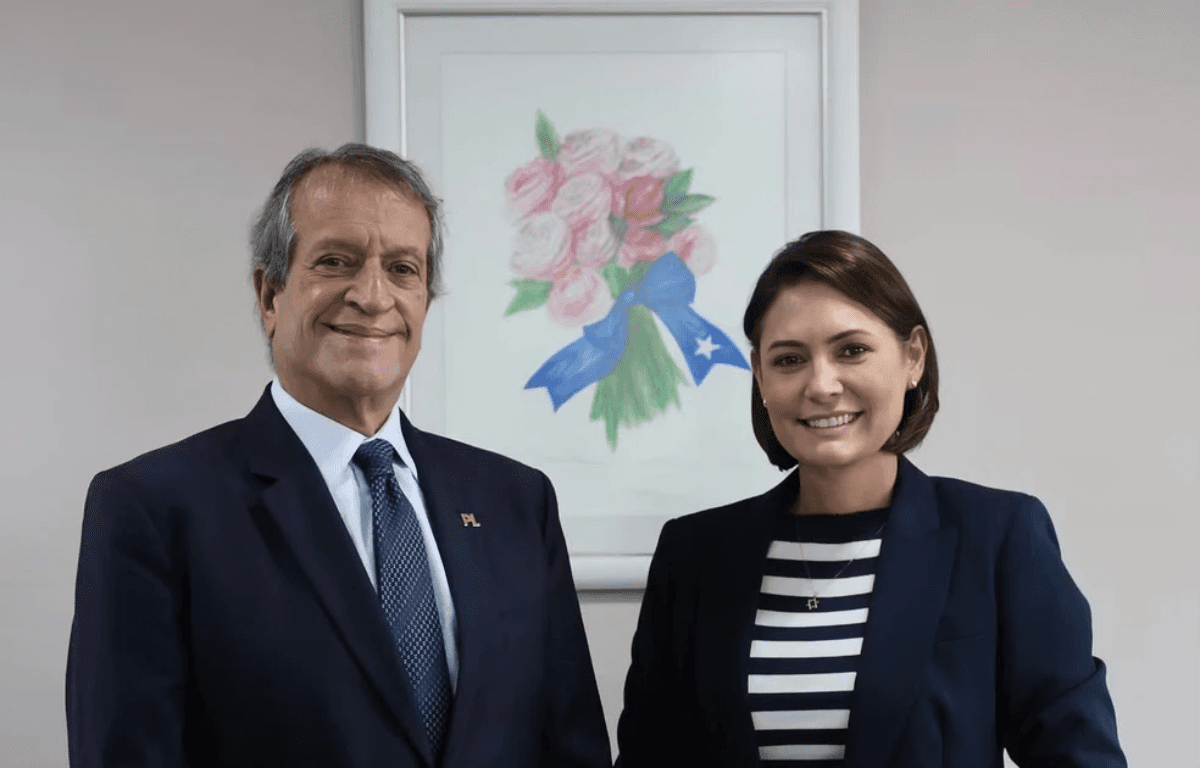 Em meio à crise gerada por Flávio, Valdemar e Michelle tem reunião