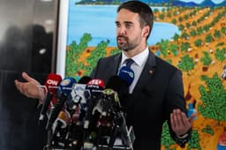 Eduardo Leite hesita em apoiar Caiado para presidente