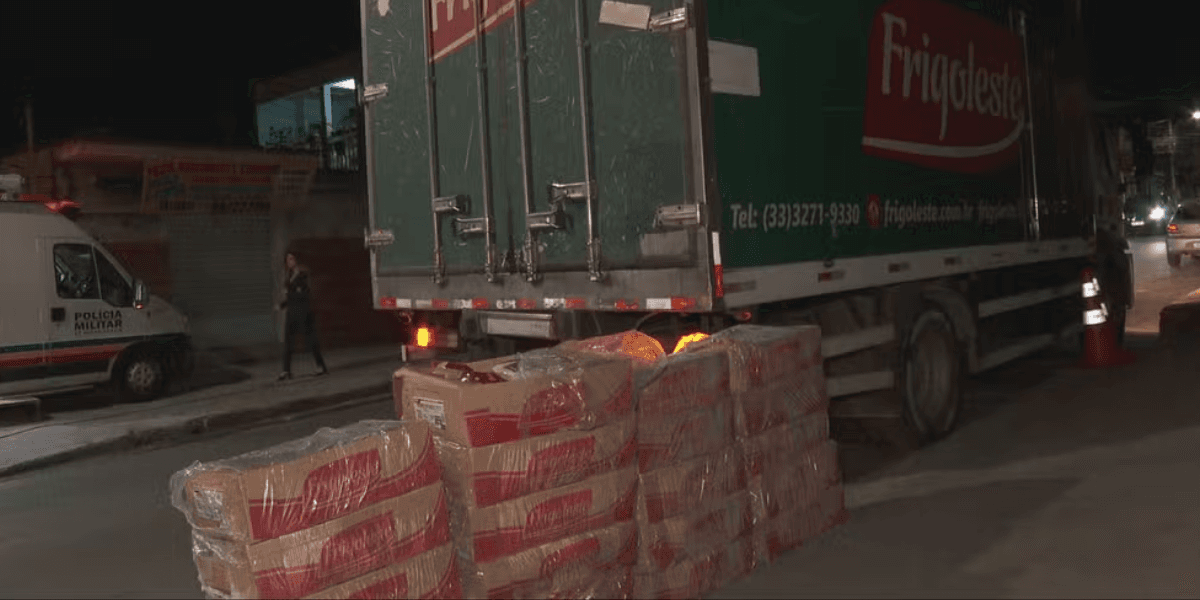 PM recupera parte de carga de carne roubada em BH