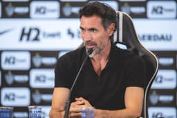 Domínguez pede união no Atlético