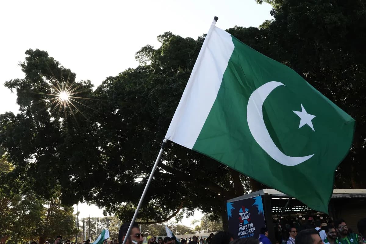 Incerteza e tensão no Paquistão antes de negociações Irã-EUA