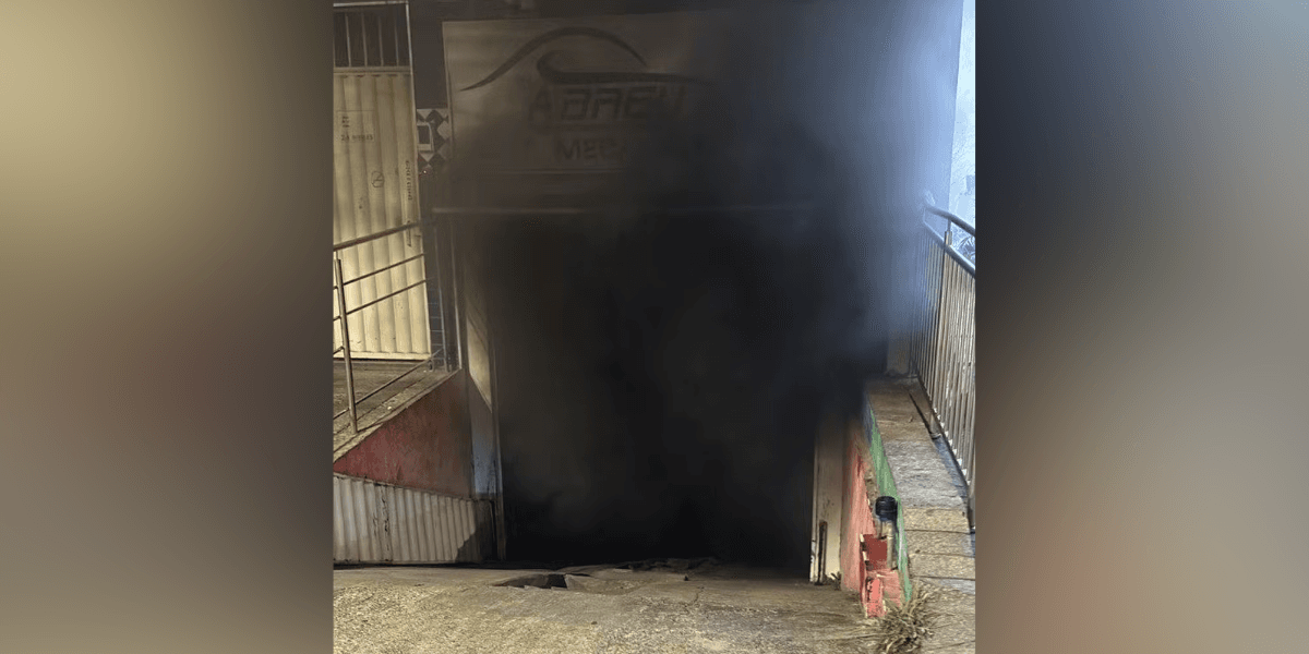 Incêndio atinge oficina e danifica 14 veículos em Contagem