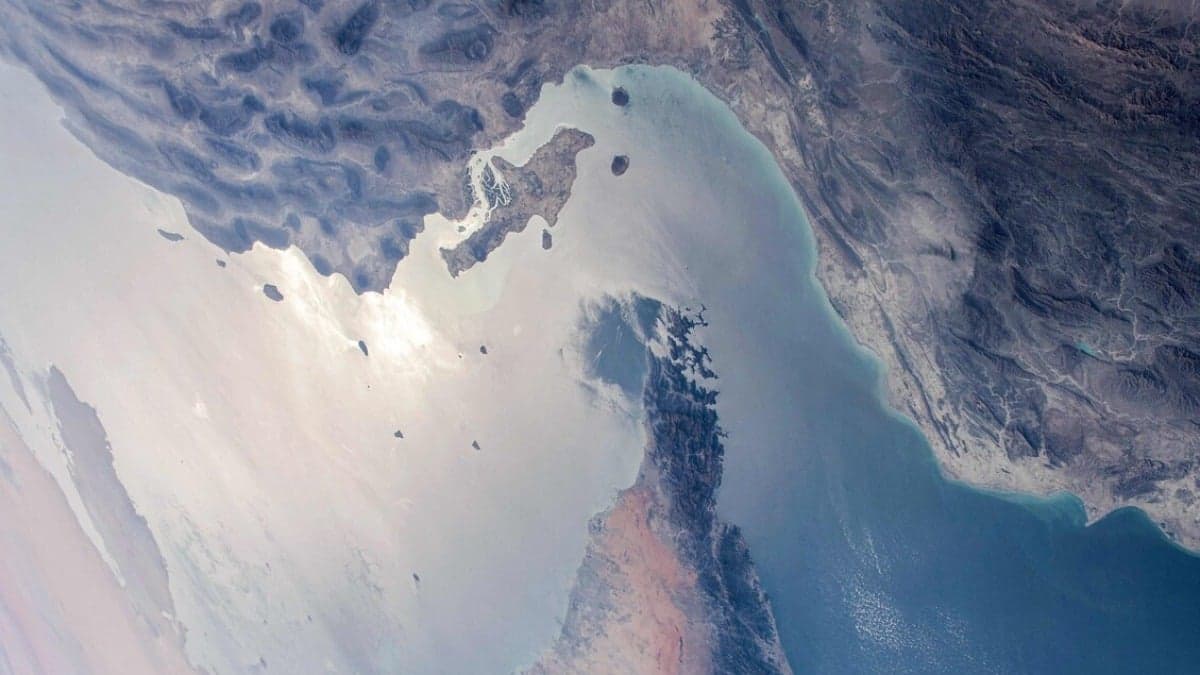 Vista de satélite do Estreito de Ormuz - Foto: Divulgação NASA