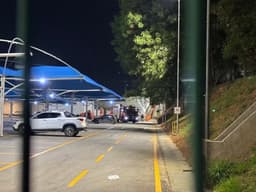 Homem morre atingido por caixa d'água em supermercado na Grande BH