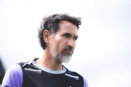 Domínguez quer torcida representada pelos atletas em campo