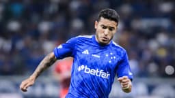 William ficou de fora do duelo contra o Grêmio por opção técnica