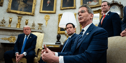 EUA anunciam novas sanções contra mais de 200 alvos do Irã