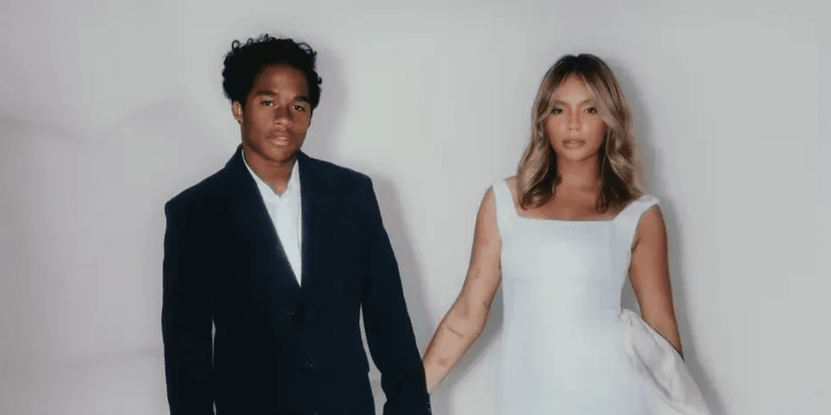 Endrick e Gabriely Miranda posam para foto de casamento - Foto: Reprodução