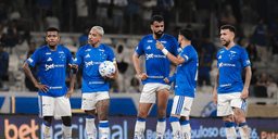 Cruzeiro vence o Vitória por 3 a 0 na estreia de Artur Jorge e encerra jejum no Brasileirão
