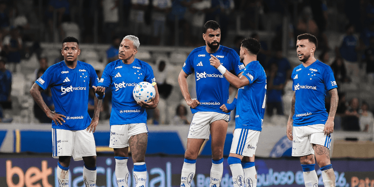 Cruzeiro vence o Vitória por 3 a 0 na estreia de Artur Jorge e encerra jejum no Brasileirão
