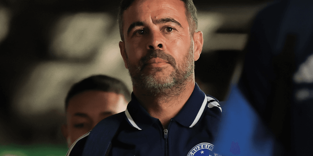 Artur Jorge planeja mudanças com Kaiki e Romero