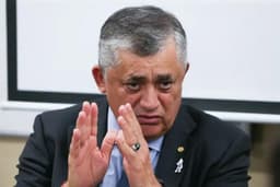 Guimarães assume ministério e deixa disputa ao Senado no Ceará