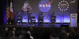 Astronautas relatam emoção após missão Artemis II 