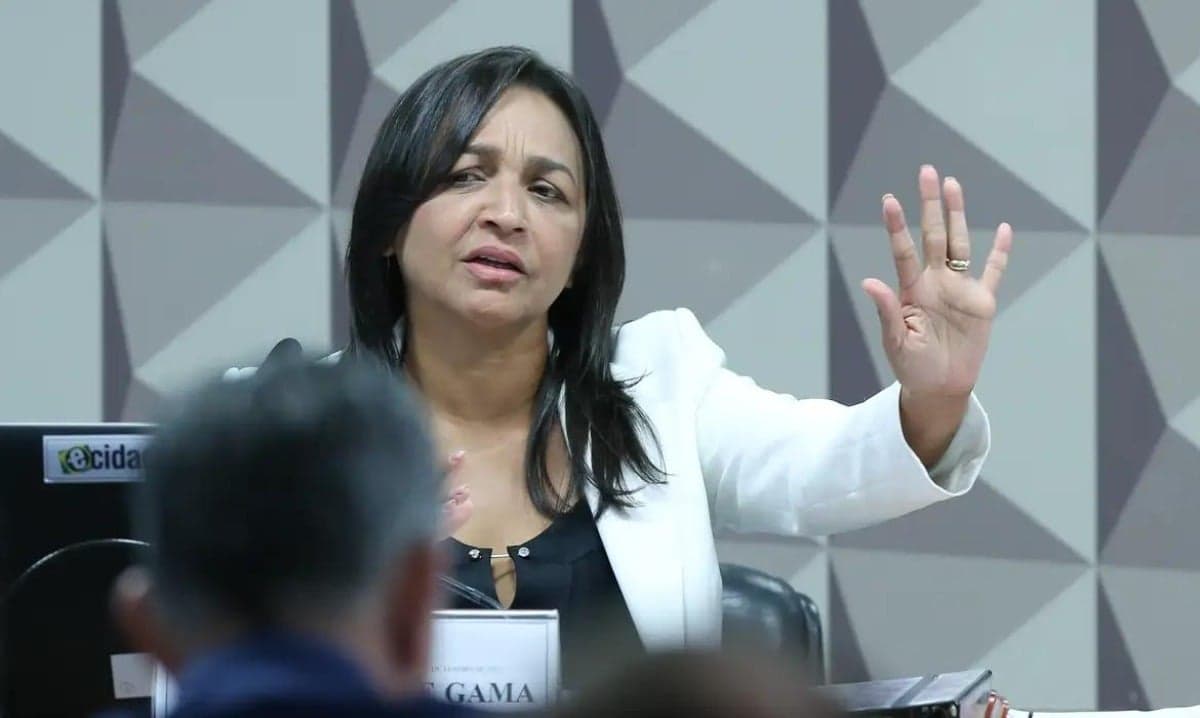 Eliziane Gama anuncia filiação ao PT para reeleição ao Senado