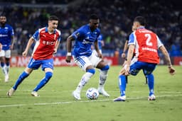 Cruzeiro leva gol nos acréscimos e perde pela Libertadores