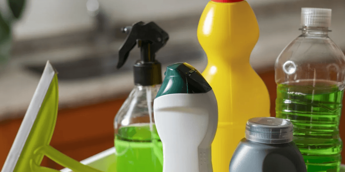 BA: Mulher morre após intoxicação ao misturar produtos de limpeza