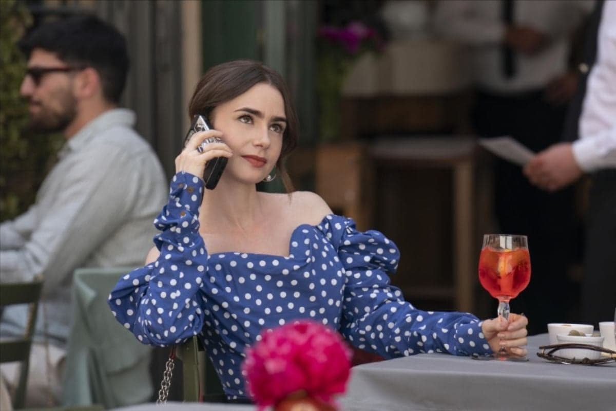 Lily Collins em "Emily em Paris" - Foto: Divulgação