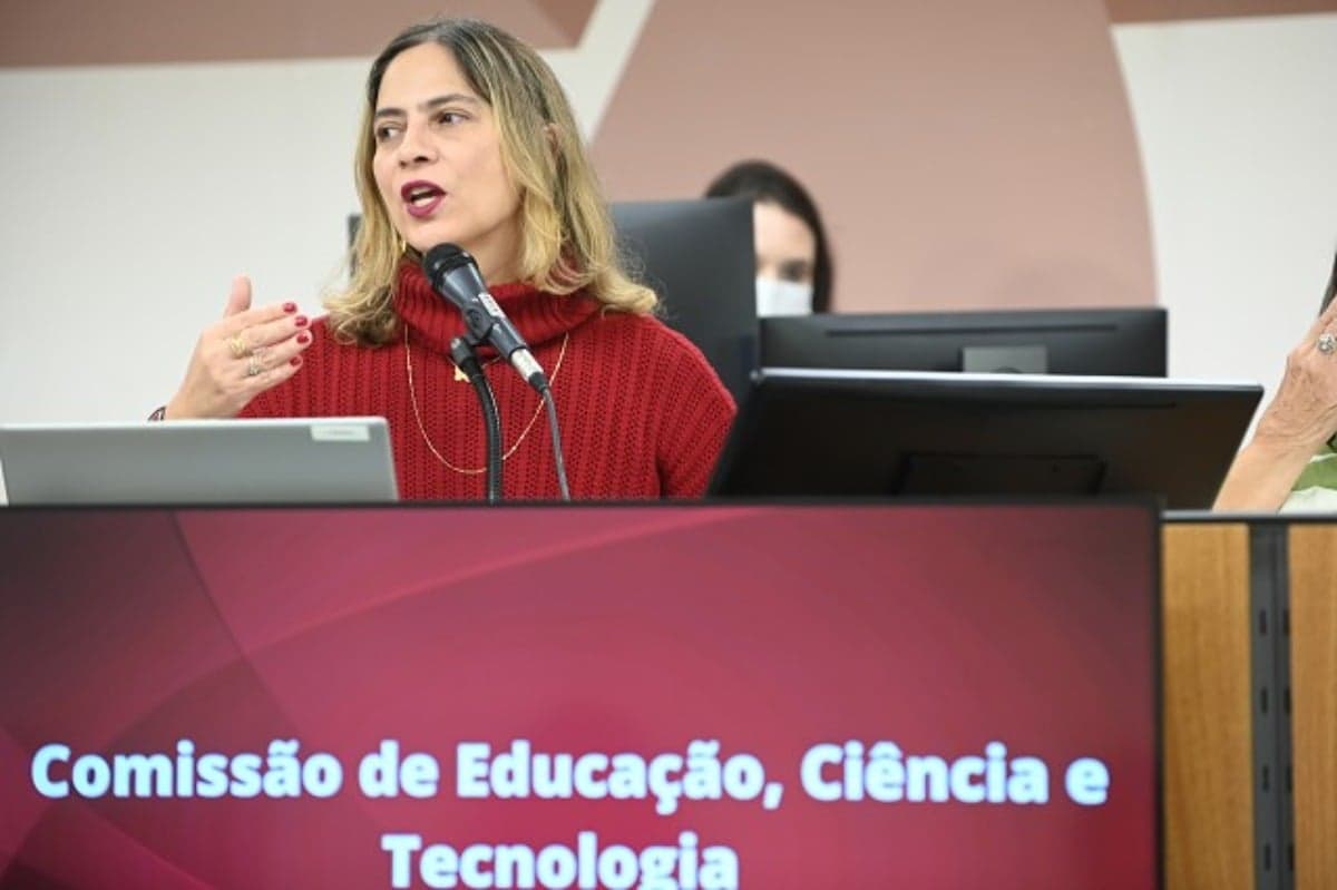 Beatriz Cerqueira é presidente da Comissão de Educação, Ciência e Tecnologia da ALMG - Foto: Ramon Bitencourt