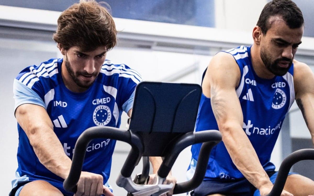 Lucas Silva e Fabrício Bruno em treino na academia da Toca ll (Foto: Gustavo Aleixo/Cruzeiro)