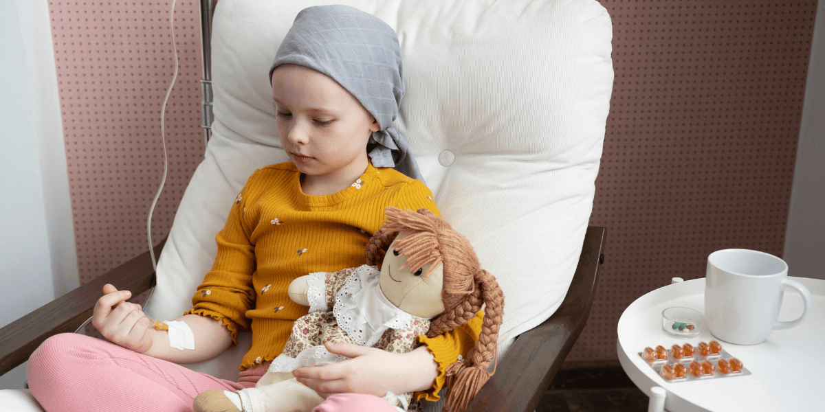 Criança em tratamento contra o câncer, como a leucemia - Foto: Reprodução/Freepik